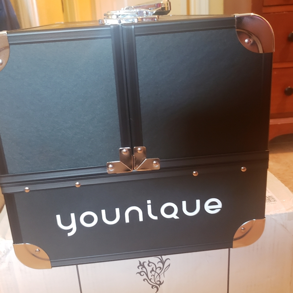 Makeup travel case